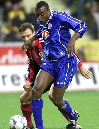 拉松不仅需 拉松不仅需